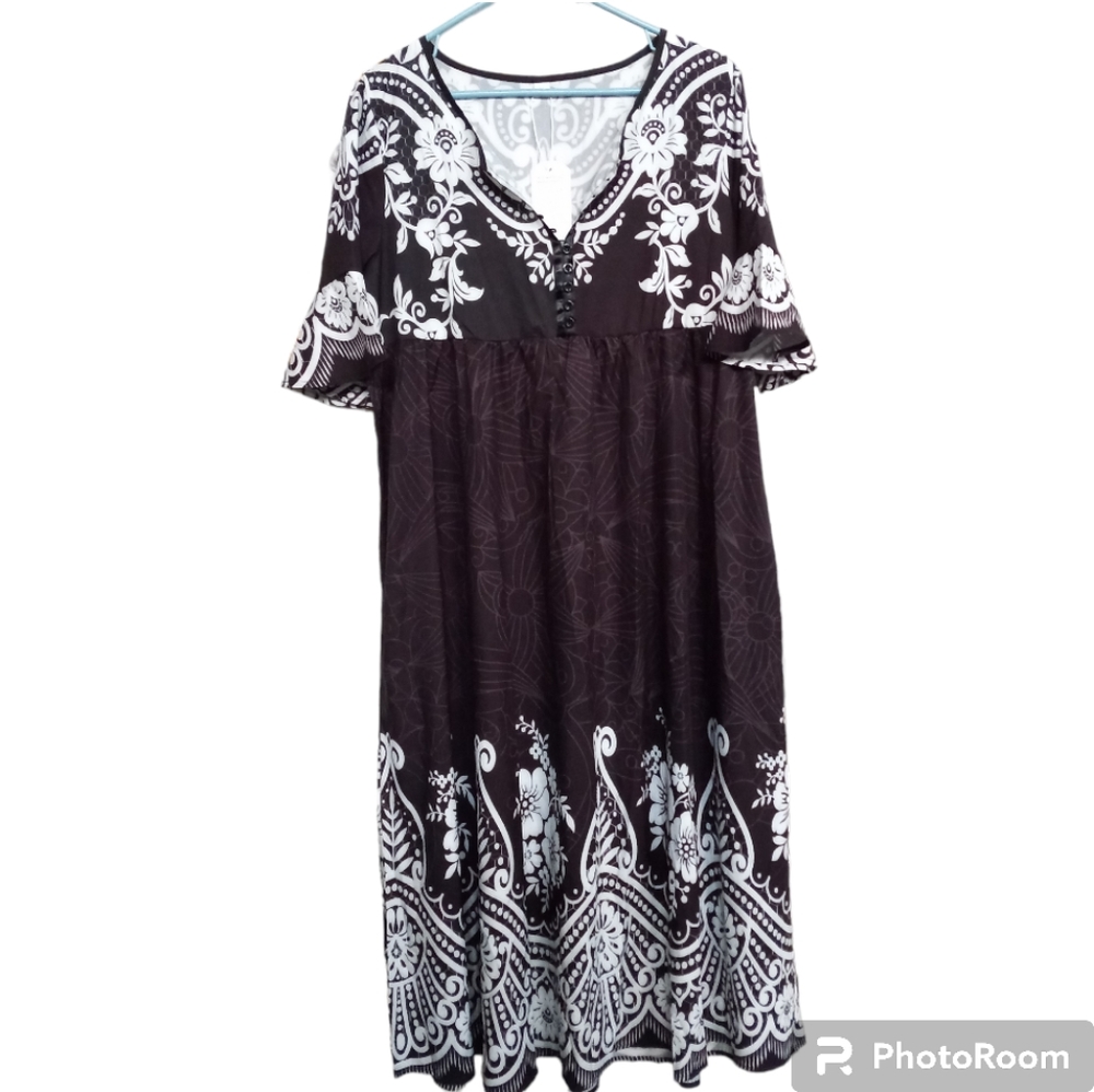 NWT Black Paisley Lightweight Dress Ladies Medium